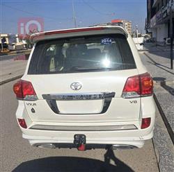 تۆیۆتا لاند کروزەر